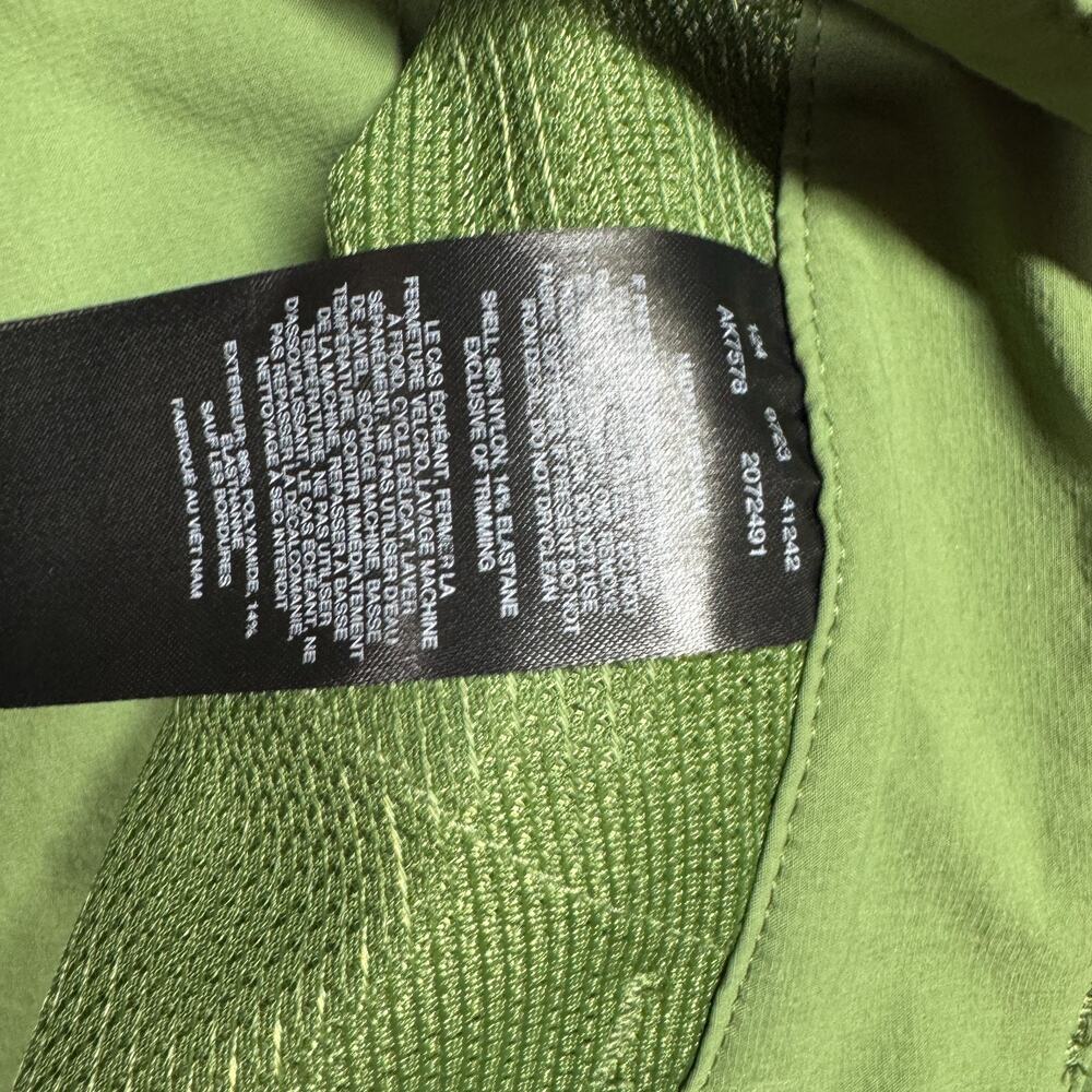 Columbia Titanium Summit Valley Shorts Womens 8 Green Nylon Stretch Hiking - Picture 3 of 7